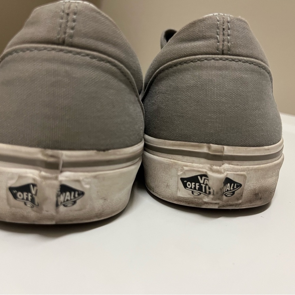 Vans - Picture 5 of 6